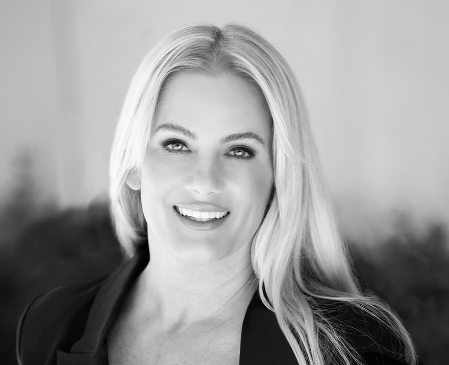 headshot of maranda blanton of redeavor group